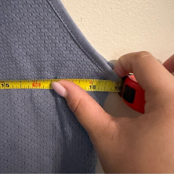 Varley Athletic Size Medium Blue Sleeveless Tank Top Breathable Fitness Gym - Picture 7 of 8